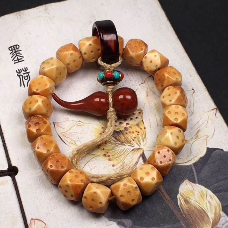 Vintage Collectibles And More - 뼈 재료로 만든 고대 재료, 호리병