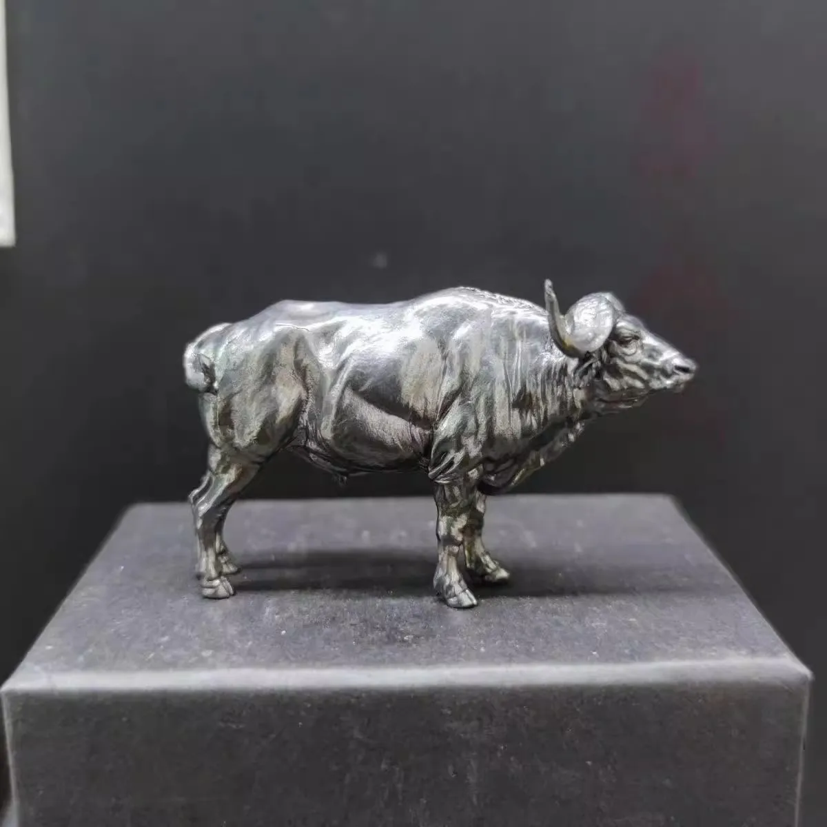 Vintage Collectible Furniture - 황동 아프리카 버팔로 조각, 단단한 현실적인